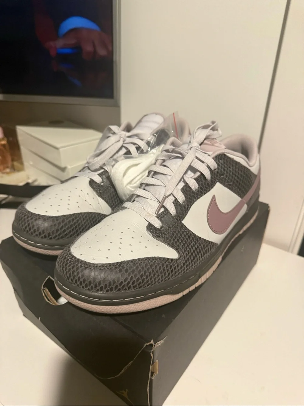 Nike classic low